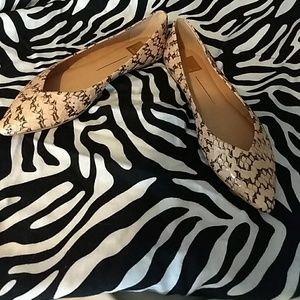 DOLCE VITA POINTED TOE FLATS NEW WITHOUT BOX